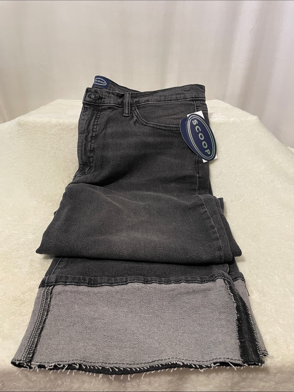 SCOOP Black Cropped Ankle Jeans for Women